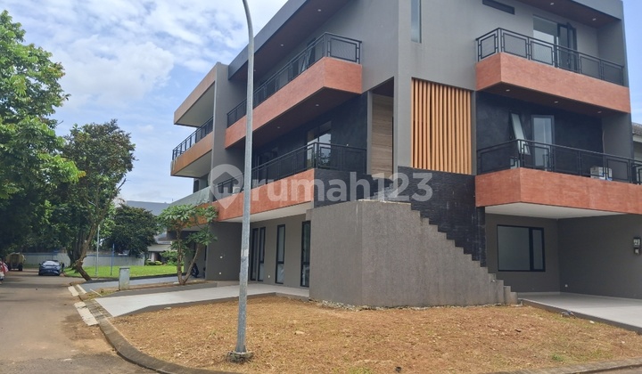 For Sale 3-Storey House Feronia Park Alam Sutera Brand New For Sale 3-Storey House Feronia Park Alam Sutera Brand New