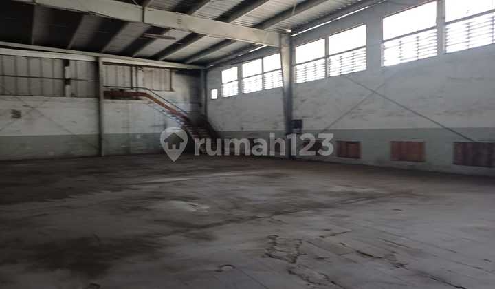 Warehouse for Rent at Daan Mogot Km 21, Batucrper, Tangerang, Land Area 1200, Building Area 1200 Warehouse for Rent at Daan Mogot Km 21, Batucrper, Tangerang, Land Area 1200, Building Area 1200