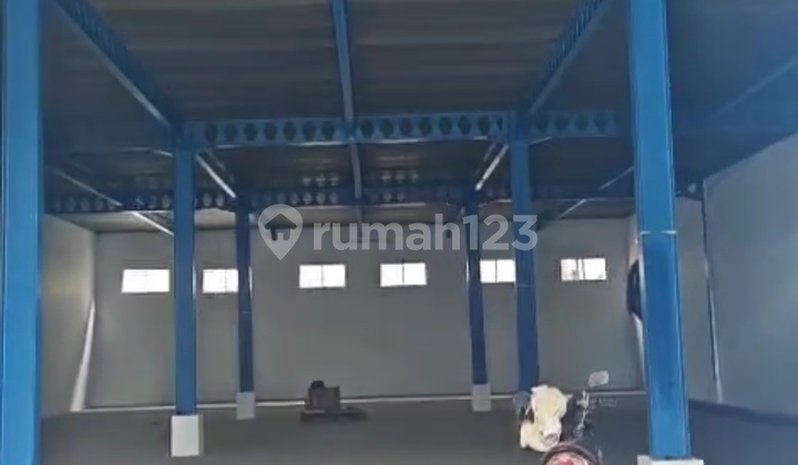 Warehouse for Sale, 2 Floors, Miami Kapuk Kamal, Land Area 739, Building Area 688, 40-Foot Container Access Warehouse for Sale, 2 Floors, Miami Kapuk Kamal, Land Area 739, Building Area 688, 40-Foot Container Access