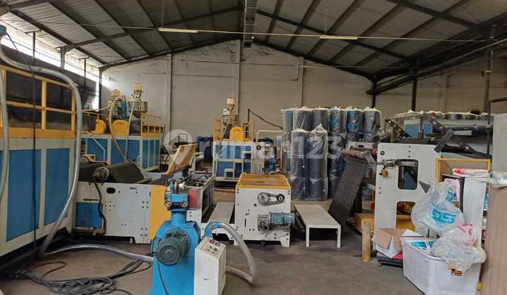 For Rent Warehouse Plot DPR Cipondoh Tangerang Land Area 1600 Building Area 1300 40ft Container Access For Rent Warehouse Plot DPR Cipondoh Tangerang Land Area 1600 Building Area 1300 40ft Container Access