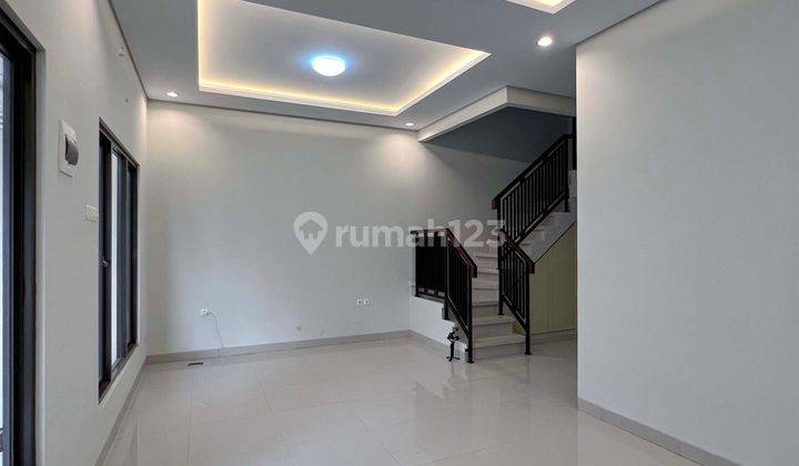 Rumah Minimalis Modern 2 Lantai di Jakarta Selatan, Lokasi Strategis 2