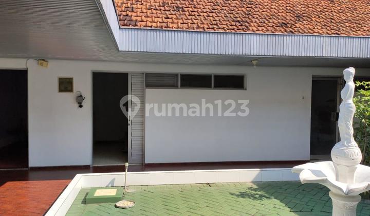 For Sale: House in Arjuna Area, Surabaya Center, Easy Access For Sale: House in Arjuna Area, Surabaya Center, Easy Access