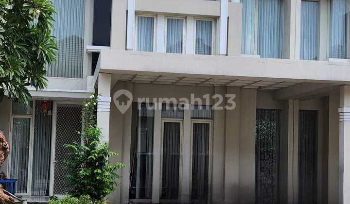 Dijual Rumah Grand Pakuwon Semi Furnish 2Lt Lb212m Dekat Food Junction Mall