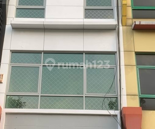 For Rent 3-Story Shop House on Hr Muhammad Street, Surabaya: Your Business Golden Location