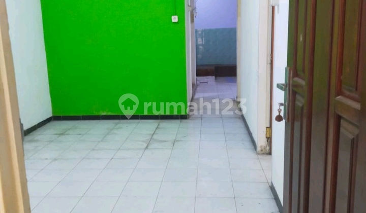 Merpati Rewwin Waru Main Road House 2