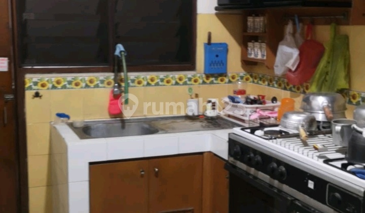 For Sale Well-Maintained House in Jemursari Area Surabaya 330M2 2