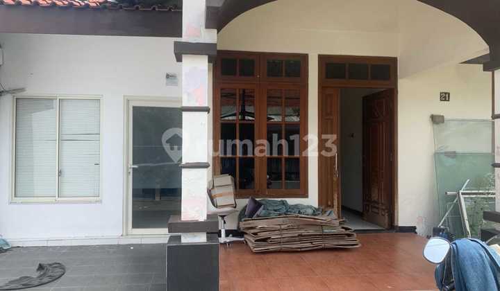 Rent a Spacious 2-Bedroom House in Darmo Permai, Surabaya, Strategic Location