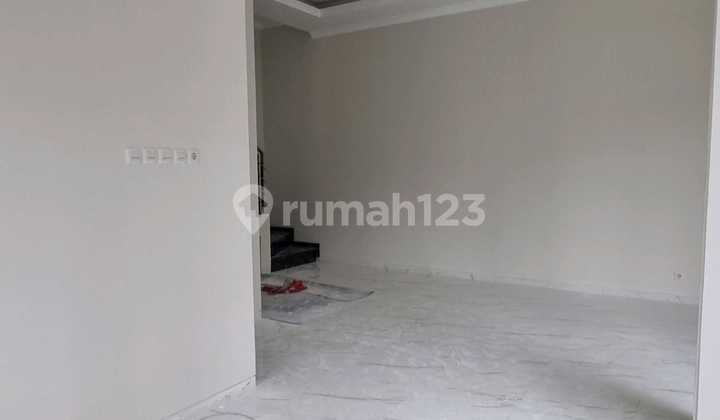 Dijual Rumah Baru Gress Taman Pondok Indah Hook Utara Timur 2Lt 4Kt 2