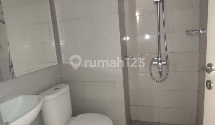 Disewakan Apartemen Anderson Minimalis Mewah Lantai 10 Pakuwon Mall 2