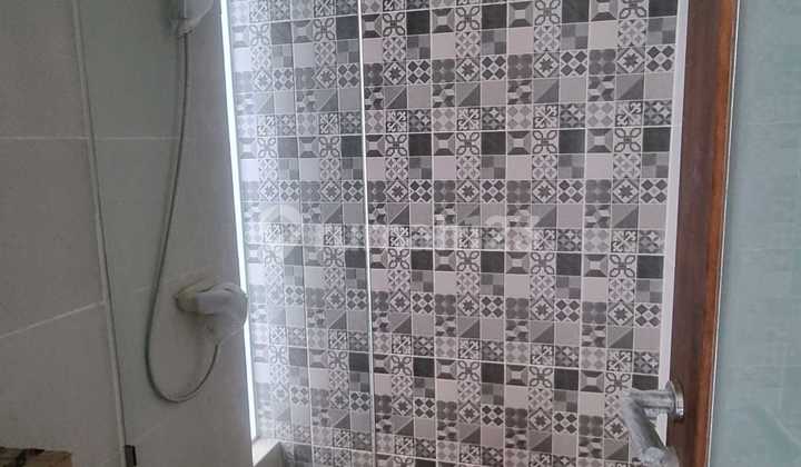 Dijual Rumah Baru Gress Dian Istana 2Lt 3Kt Lb146m Dekat Pakuwon Mall Surabaya Barat 2