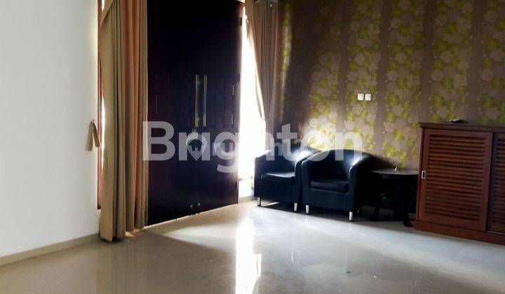 RUMAH BESAR DI DAERAH ATAS DKT DG RS ELIZABETH  DAN HOTEL PADMA 2