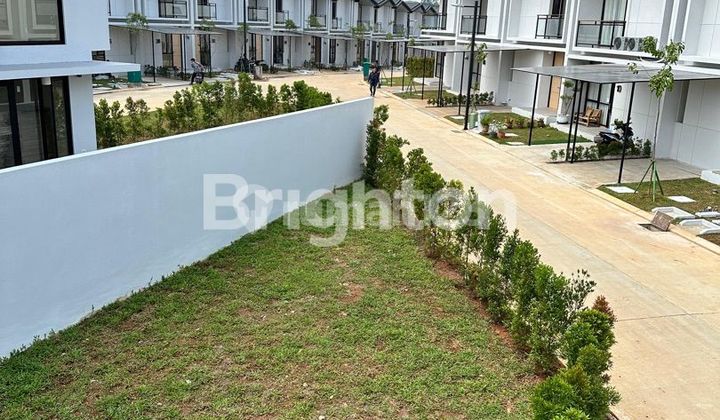 Hook Water Front House Lippo Cikarang 2