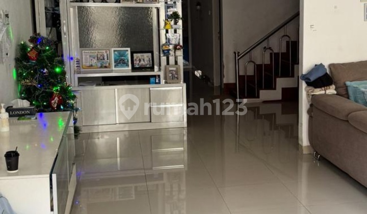 Rumah Bagus Rapih 10x23 2,4lt 4+2kmr.jln 3mobil. 2