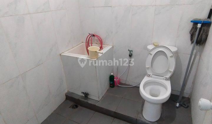 Ruko di Lt 2 saja yg di sewa , Cocok utk kantor. 4