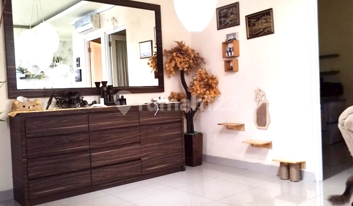 BSD House De Latinos Patagonia CHEAP! Semi-Furnished South Tangerang 2