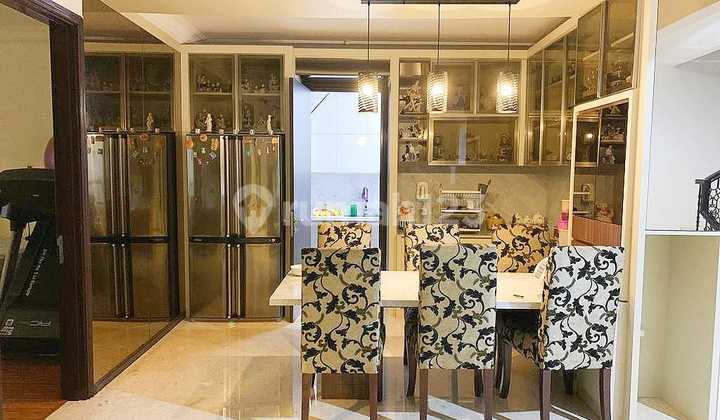 Luxury Jadeite Semi-Furnished House in BSD 2