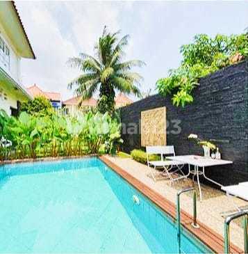 Batavia House Gading Serpong Tidy With Pool Rare Unit 2