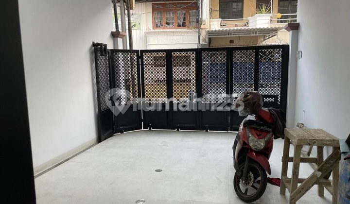 Rumah Cantik Lokasi Sangat Strategis, Pasar Baru, Jakarta Pusat 2