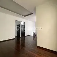 Rumah Dengan Arsitektur Cantik Dan Mewah, Bendungan Hilir, Jakarta Pusat 2