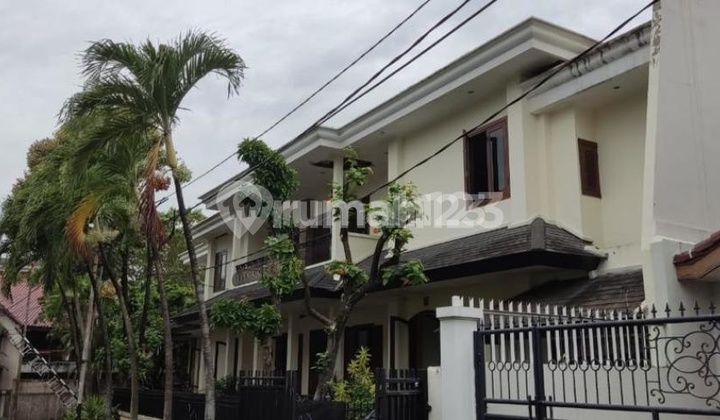 Rumah di Lokasi Elite Strategis, Patra Kuningan, Jakarta Selatan Rumah di Lokasi Elite Strategis, Patra Kuningan, Jakarta Selatan