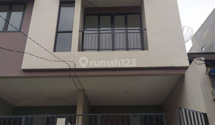 Rumah Minimalis Modern Baru, Tomang, Jakarta Barat 1