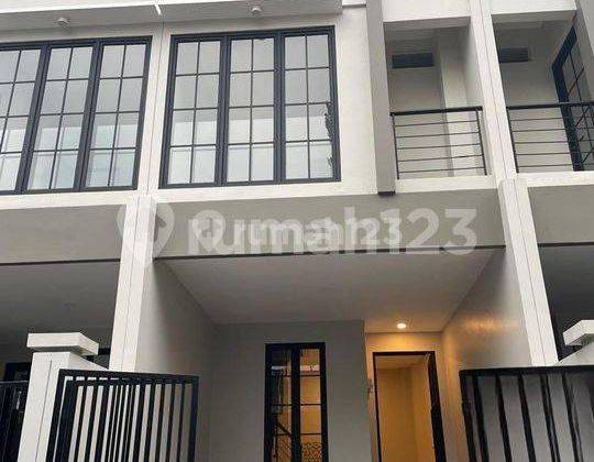 Rumah Minimalis Modern Cantik, Taman Ratu, Jakarta Barat 1