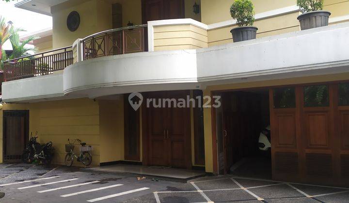 Rumah Di Pinggir Jalan Raya Terawat, Green Ville, Jakarta Barat 1