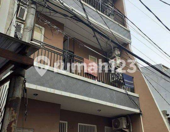 Rumah Kost Dengan 20 Kamar Tidur, Tanjung Duren, Jakarta Barat 1