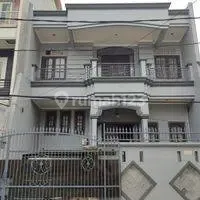 Well-Maintained 2-Storey Secondhand House, Tanjung Duren, West Jakarta Well-Maintained 2-Storey Secondhand House, Tanjung Duren, West Jakarta