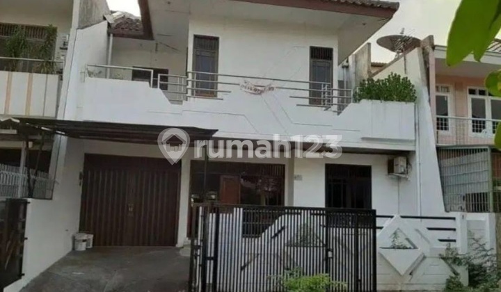 Second-Hand House Ready to Live In, Intercon, West Jakarta Second-Hand House Ready to Live In, Intercon, West Jakarta