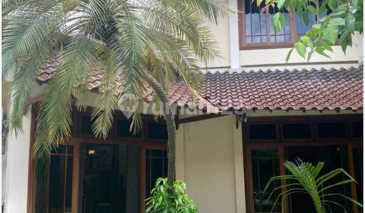 Rumah Dengan Tanah Luas, Murah Di Bawah NJOP, Kuningan, Jakarta Selatan