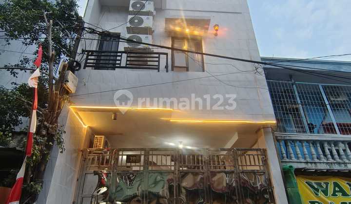 New Boarding House in Premium Location, Tanjung Duren, West Jakarta 1