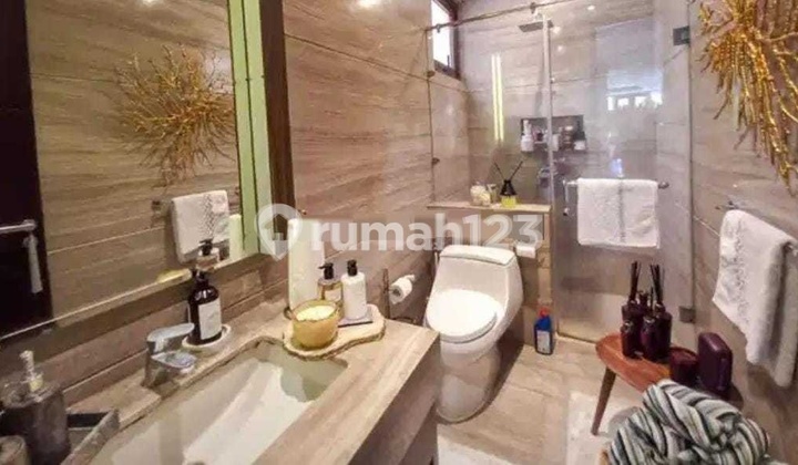 Rumah Mewah Di Lokasi Premium, Simprug, Jakarta Selatan 2