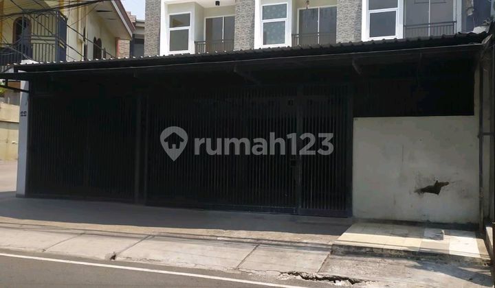 Super Cheap 3-Unit Connected Shop House, Tomang, West Jakarta 1