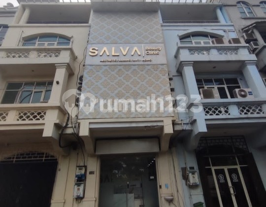 Shop House in a Very Strategic Location, Permata Senayan Complex, South Jakarta 1