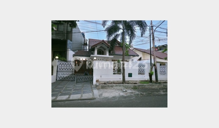 House In A Premium And Highly Strategic Location, Kebayoran Baru, South Jakarta
