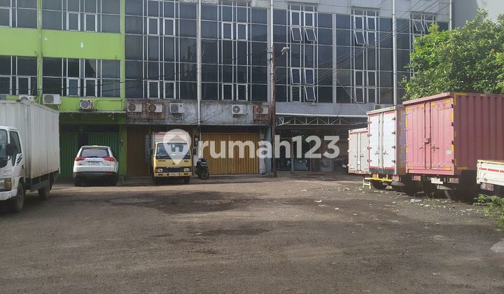 Super Cheap Price According to NJOP, 3-Unit Row Shophouse, Thi Tubagus Angke, West Jakarta 1