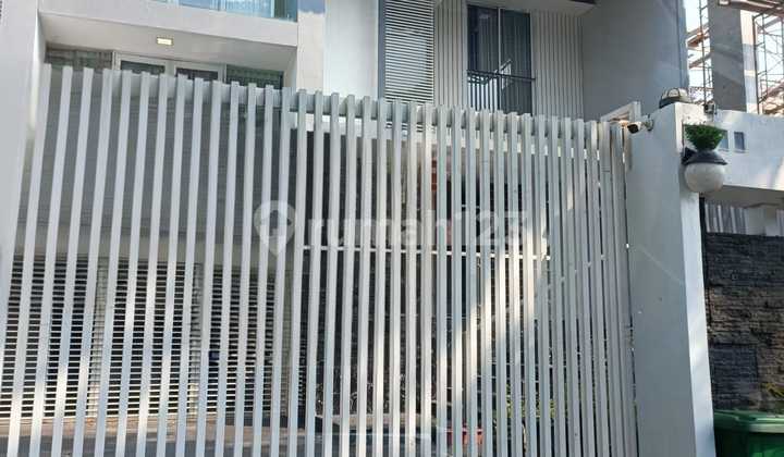 Luxury House in a Very Strategic Location, Citra Garden 6, West Jakarta