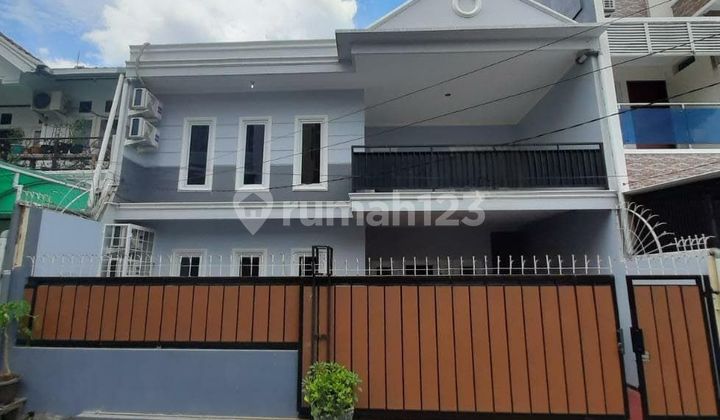 Rumah Di Lokasi Sangat Strategis Terawat Rapi, Tomang, Jakarta Barat Rumah Di Lokasi Sangat Strategis Terawat Rapi, Tomang, Jakarta Barat
