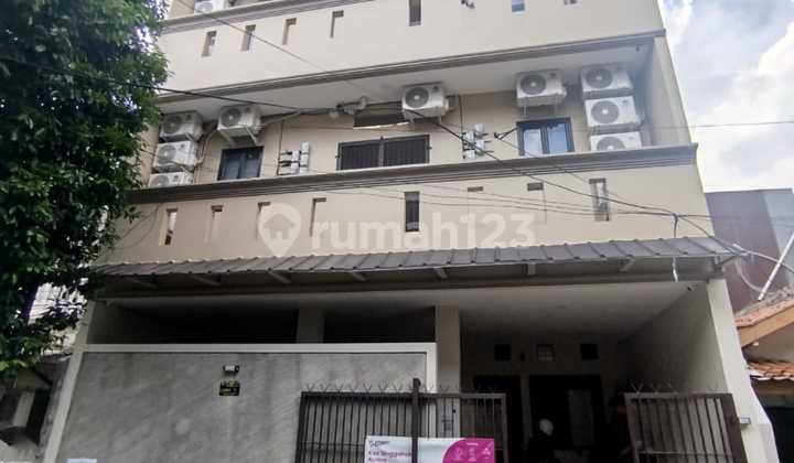 Roi's New Boarding House Very High 12%, Tanjung Duren, West Jakarta 1
