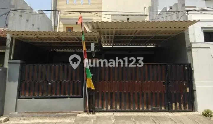 Affordable House in Neat and Well-Maintained Condition, Bendungan Hilir, Central Jakarta