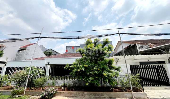 Rumah Semi Mewah Dengan Tanah Yang Luas, Duri Kepa, Jakarta Barat