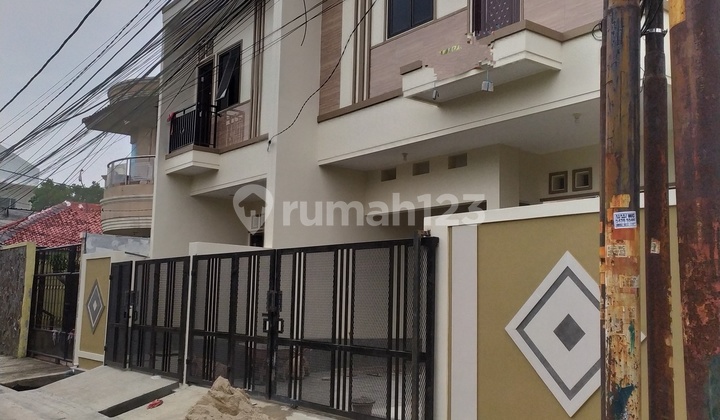 New Fresh House, Duri Kepa, West Jakarta 1