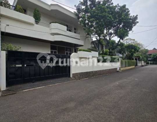 Rumah Sangat Strategis, Di Lokasi Premium, Simprug, Jakarta Selatan 2