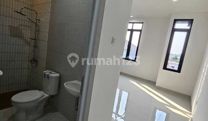 New Hook House With Beautiful Architecture, Duri Kepa, West Jakarta 2