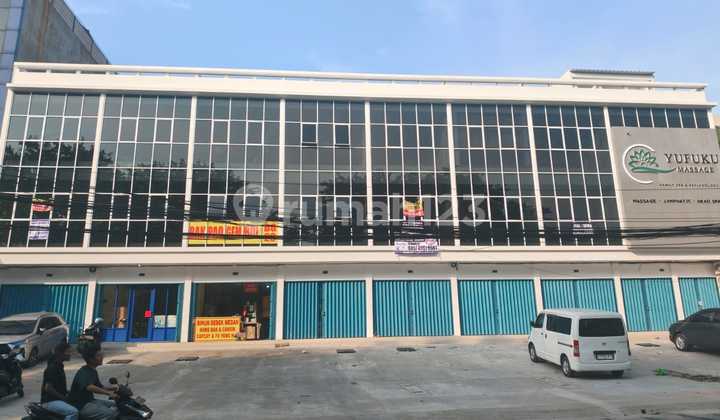 New 3.5-Story Shop House, Suitable for All Types of Businesses, Green Ville, West Jakarta 1
