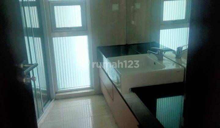 Apartement Tower Intercon 2 BR Furnished Bagus 2