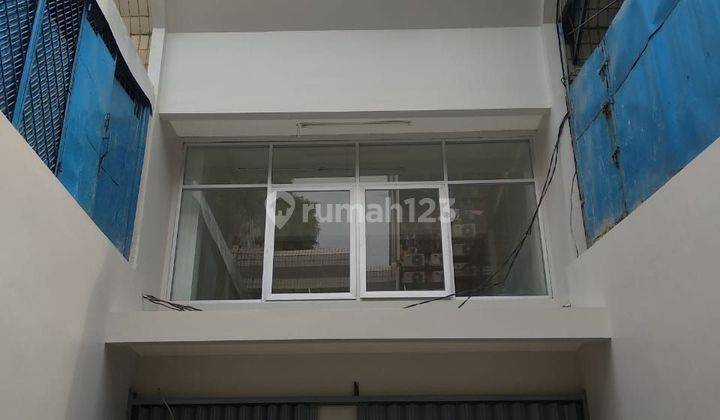 Dijual Ruko 3lt baru renovasi di Pangeran Tubagus Angke. Akses tol angke dekat Taman Duta Mas pusat perkantoran BCA,restauran,pasar. Cocok untuk Usaha/Kantor/Gudang/Kost2an 1