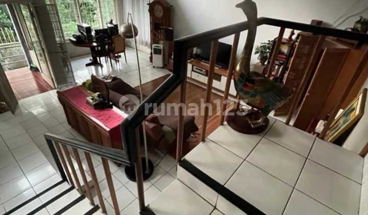 Villa Atmosphere House in Sersan Bajuri, North Bandung