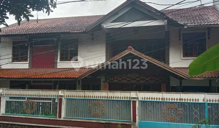 Rumah 3 Lantai di Citiru Kutawaringin, Lt 140M² 2